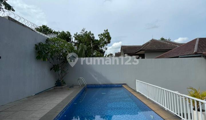 Rumah Siap Huni di Setiabudi Bandung Ada Kolam Renang Bangunan 2 Lantai 2
