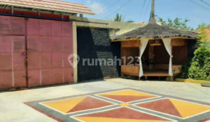 Villa in Karangpawitan Garut, Large Land Area, Well-Maintained Building, Ready to Occupy Villa in Karangpawitan Garut, Large Land Area, Well-Maintained Building, Ready to Occupy
