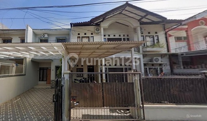 2-Story Ready-to-Occupy House in Turangga Bandung Well-Maintained Building 2-Story Ready-to-Occupy House in Turangga Bandung Well-Maintained Building