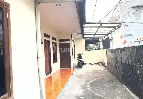 Rumah Siap Huni Di Jl Supratman Bandung 2 Lantai Bangunan Terawat 2