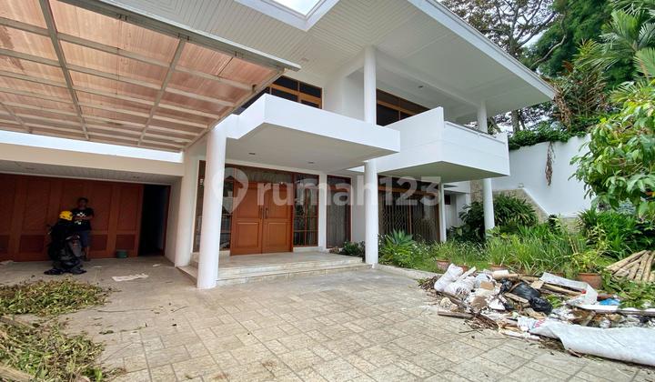 Rumah Mewah Siap Huni di Setiabudi Bandung Bangunan 2 Lantai Halaman Luas 2
