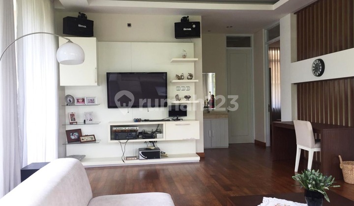 Ready-to-Occupy House in Dago Resort Bandung, Well-Maintained 2-Story Building 2