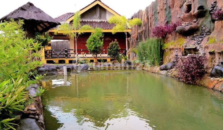 Villa in Karangpawitan Garut, Large Land Area, Well-Maintained Building, Ready to Occupy Villa in Karangpawitan Garut, Large Land Area, Well-Maintained Building, Ready to Occupy