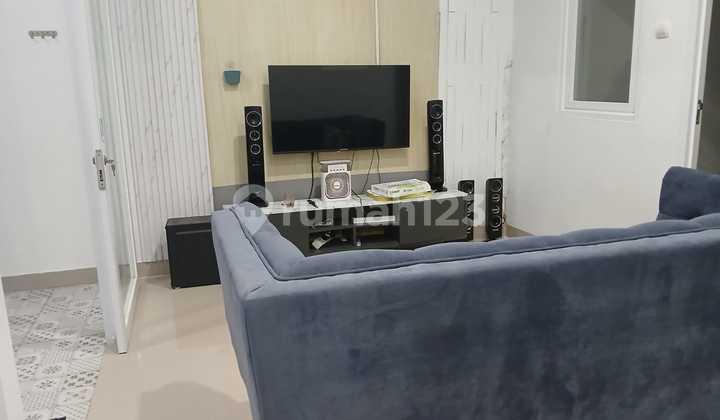 Ready-to-Occupy House in Tarogong Kaler, Garut with Swimming Pool, 2-Story Building. Ready-to-Occupy House in Tarogong Kaler, Garut with Swimming Pool, 2-Story Building.