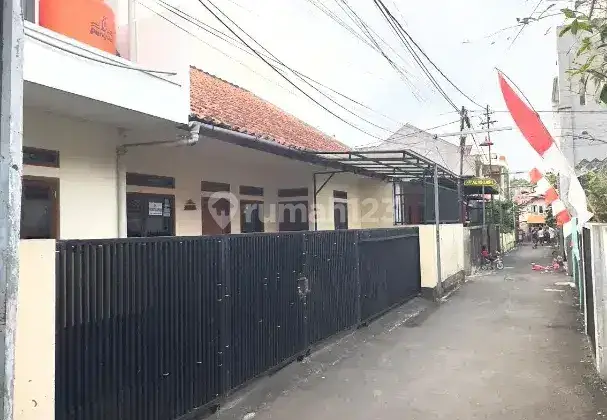 Rumah Siap Huni Di Jl Supratman Bandung 2 Lantai Bangunan Terawat 2