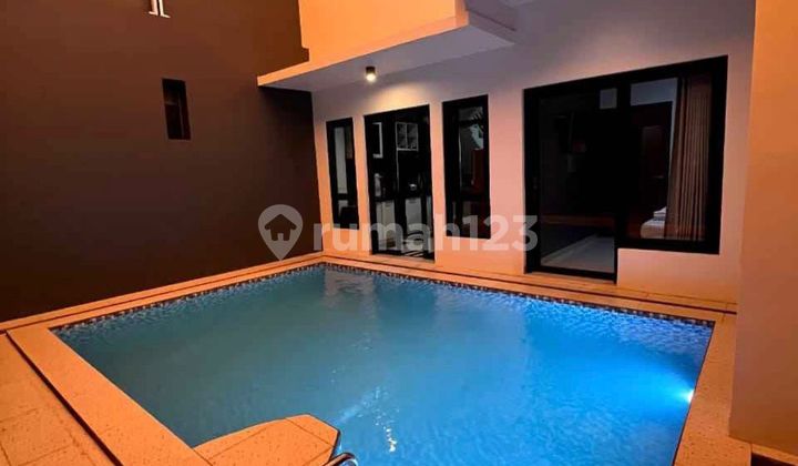 Rumah Furnish ada Kolam Renang di Lembang Bandung Dalam CLuster Ekslusif