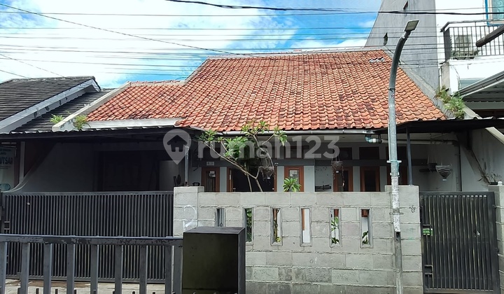 Rumah Siap Huni di Margacinta Bandung Bangunan 1 Lantai Terawat 1