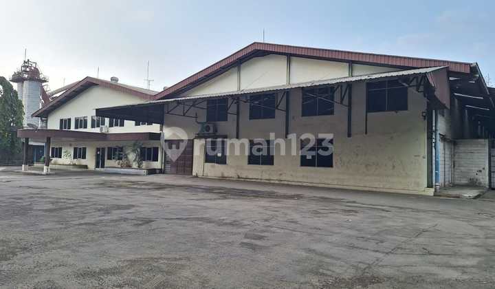 Gudang + Kantor di Kawasan Pulo Gadung Centre - Hadap Selatan