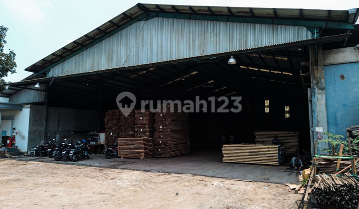 Gudang di Tipar Cakung - Luas Tanah 4.300 M2 Gudang di Tipar Cakung - Luas Tanah 4.300 M2