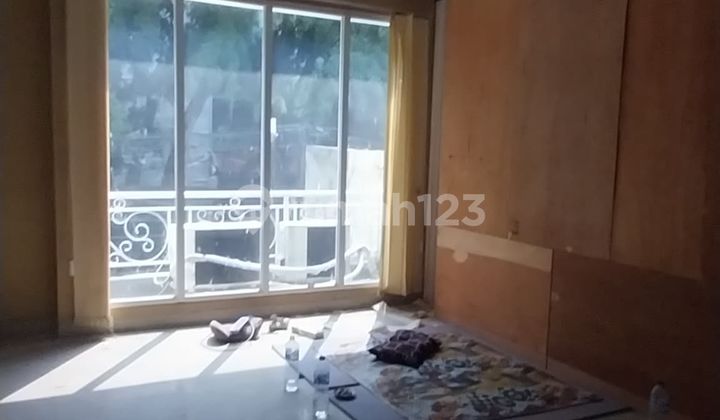 Ruko di Tebet Raya - 3.5 Lantai, Hadap Barat Ruko di Tebet Raya - 3.5 Lantai, Hadap Barat