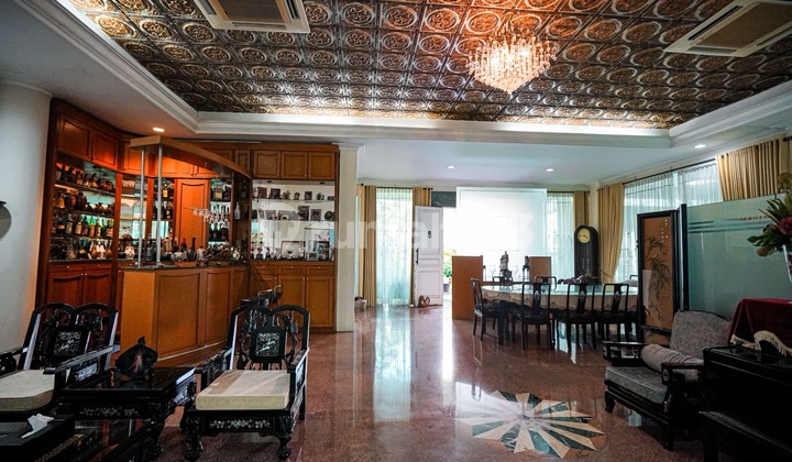 Rumah di Kawasan Elite Menteng - 5 Menit ke Plaza Indonesia 1