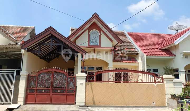 Jual rumah di tengah kota Sidoarjo pondok mutiara