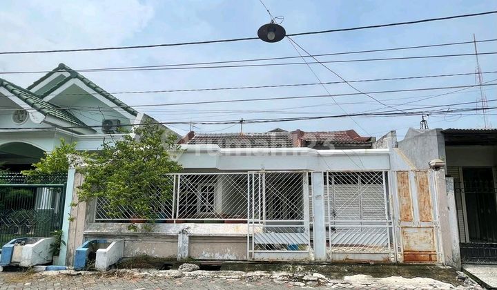 Rumah Hitung Tanah di Simpang Darmo Permai Selatan 1
