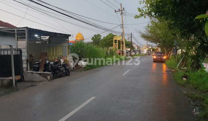 My house for sale for business on the main road (concrete road) east side of UPN. 2