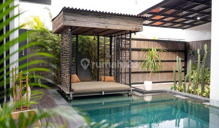 Minimalist Tropical Villa 3 BR In Canggu 1