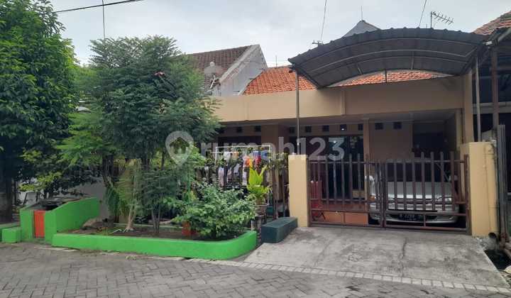 Dijual rumah di tenggilis surabaya