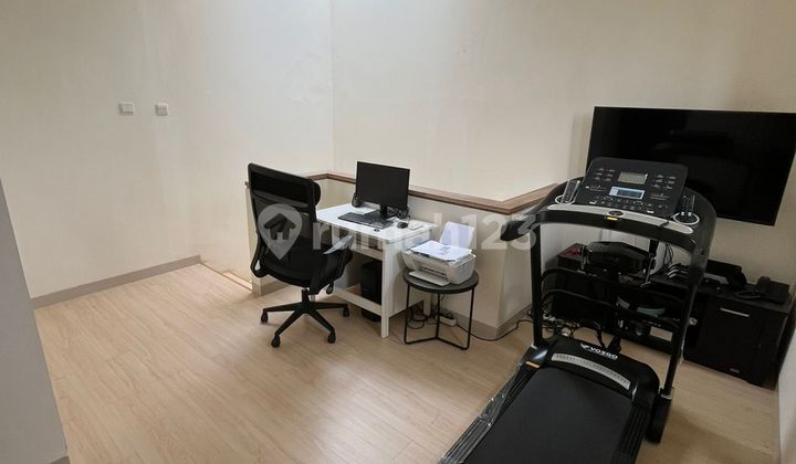 Rumah Minimalis Nyaman Murah Semi Furnish SHM di Podomoro Park 2