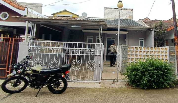 Rumah Turun Harga Bersih Nyaman Cantik di Puri Cipageran 2 Cimahi