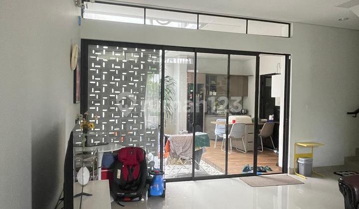 Rumah Mewah Murah Siap Huni Terawat Cluster Flora, Summarecon 2