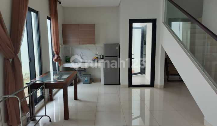 Rumah 2 Lantai Furnish Siap Huni Nyaman Cluster Emily, Summarecon Rumah 2 Lantai Furnish Siap Huni Nyaman Cluster Emily, Summarecon