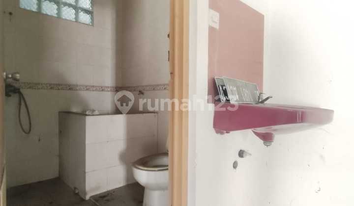 Cheap Strategic 2-Storey Landed House in Taman Kopo Indah 2 2
