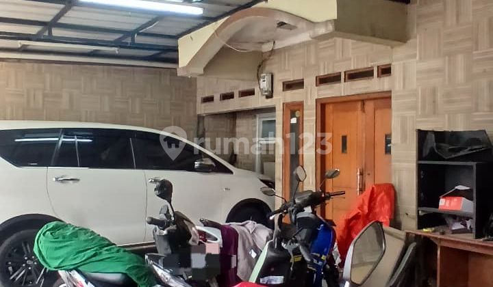 Rumah Tinggal 2 Lantai di Lingkungan Nyaman Taman Cibaduyut Indah
