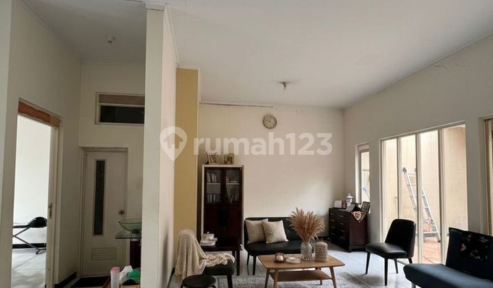 Rumah Siap Huni Nyaman SHM Bagus Terawat di Taman Holis Indah 2
