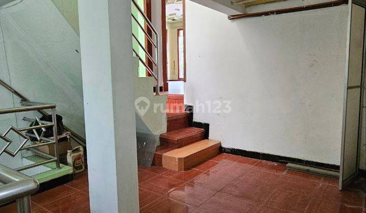 Rumah Mewah Bawah Pasar di Simpang Dieng, Malang  28