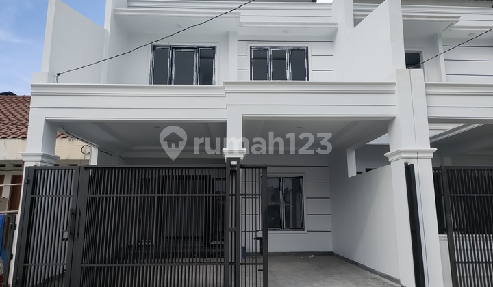 Modern Minimalist Brand New House Ready to Occupied in a Complex 2
