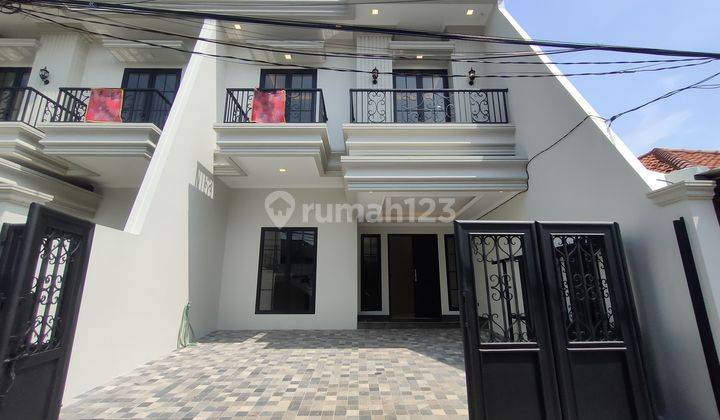 Brand New House American Classic Dalam Komplek Di Duren Sawit 1