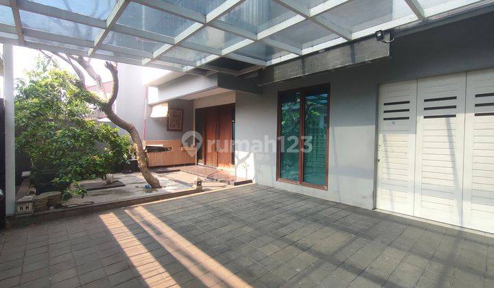 Best Deal! Rumah Second Terawat Dengan Taman Luas Dalam Komplek