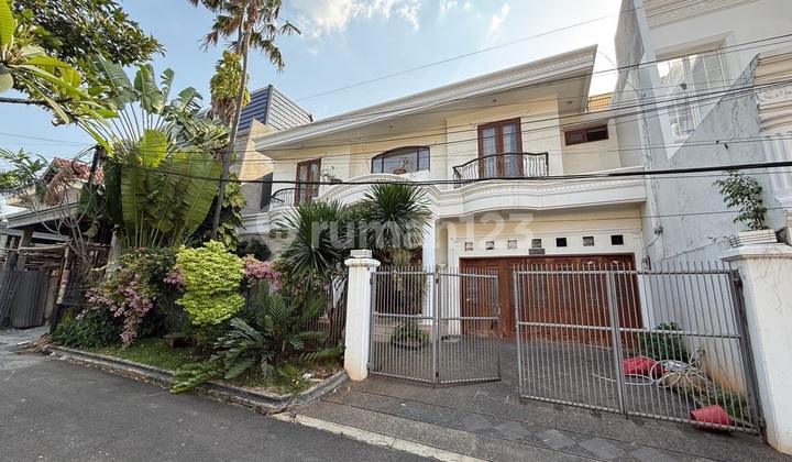 Dijual Cepat Rumah Second Mewah Dalam Komplek Elit Pondok Kelapa