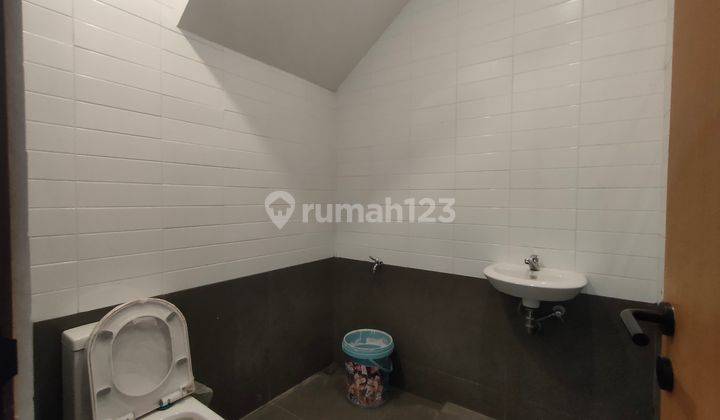 Rumah Modern Industrial Dalam One Gate Cluster 8