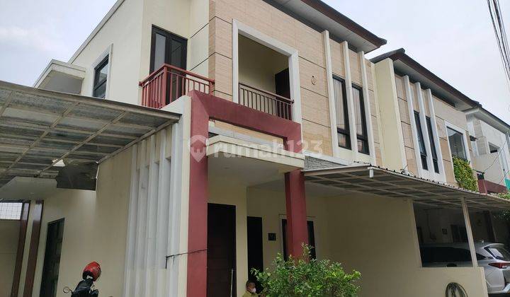 Rumah Hook Second Terawat Dalam One Gate Cluster Di Duren Sawit 1