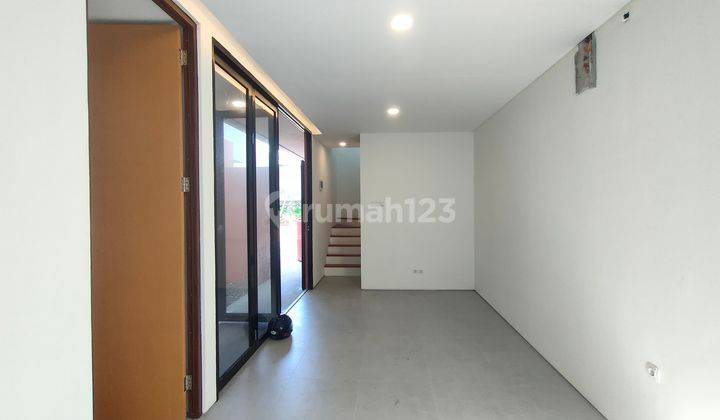 Rumah Modern Industrial Dalam One Gate Cluster 6