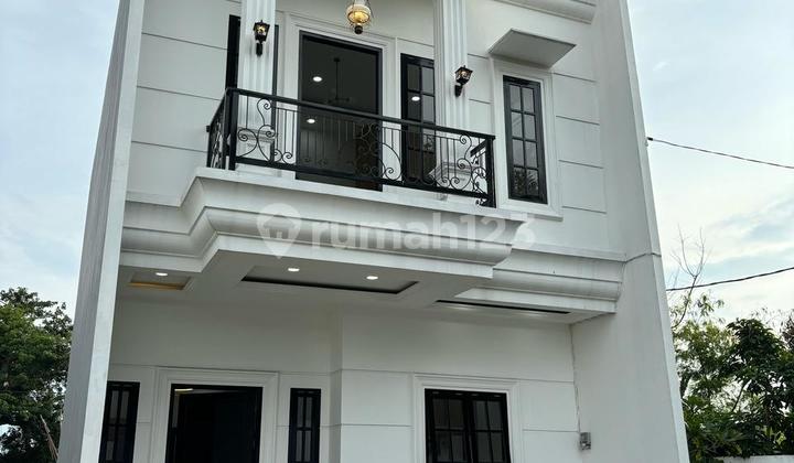 For Sale American Classic One Gate Cluster House in East Jakarta 1