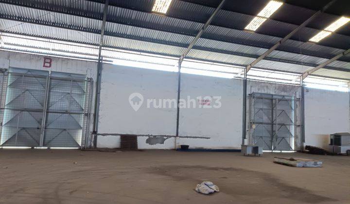 Kalianak ~ Gudang Luas Siap Pakai ~ Ada Office + Security  3