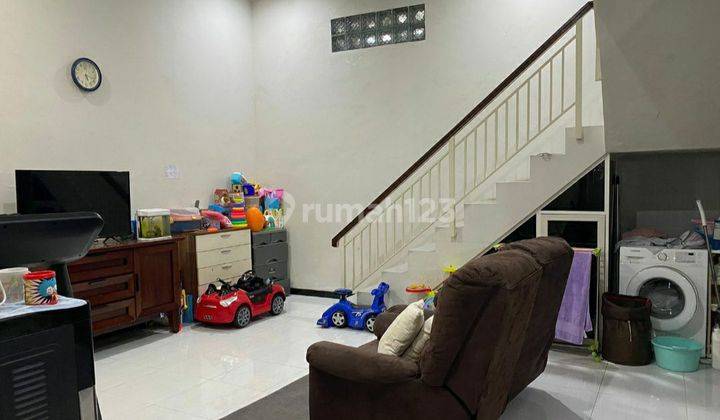 Rumah Semi Minimalis Modern, 1,5 Lantai, Siap Huni, Bagus, Semi Furnish 2