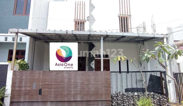 Disewakan Rumah 2 Lantai Siap Huni Kampung Ambon 1