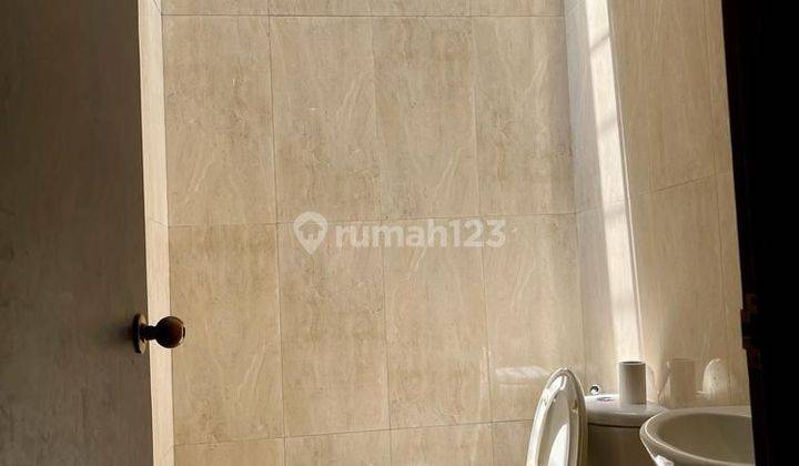 Disewakan rumah full furnish perumahan ancol barat 2
