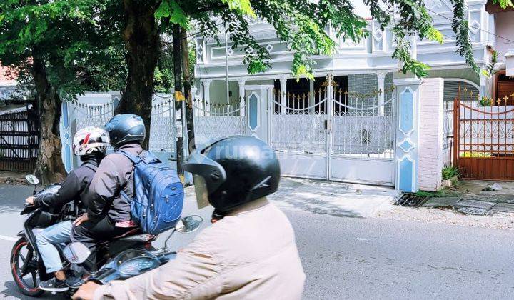 Disewakan rumah strategis pinggir jalan ramai pondok kopi 2