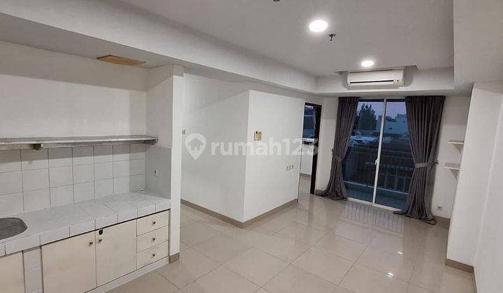 Disewakan apartemen springhill kemayoran semi furnish 1