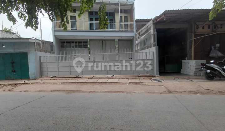 For Rent: 2-Story Twin Shophouse in Mutiara Gading City