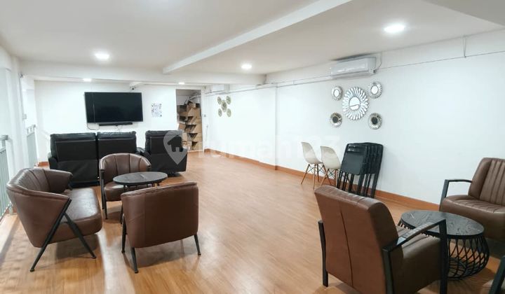 For Rent, Strategic Connected Shophouse on Cakung Main Road. 2