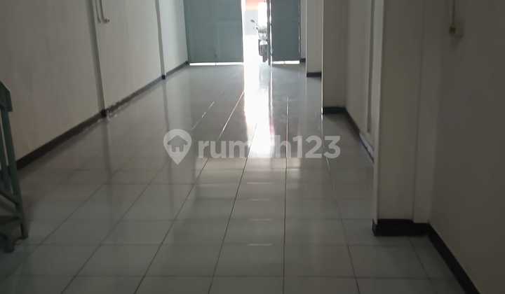 Disewakan Ruko Bangunan Baru 2 Lantai Pekayon Raya 2