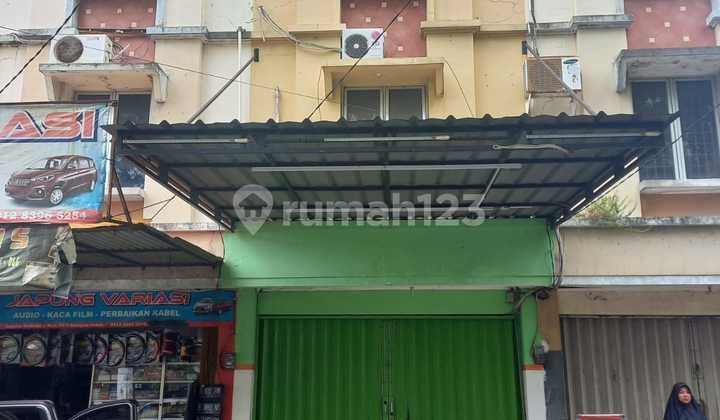 Disewakan Ruko Siap Pakai 3 Lantai Harapan Indah