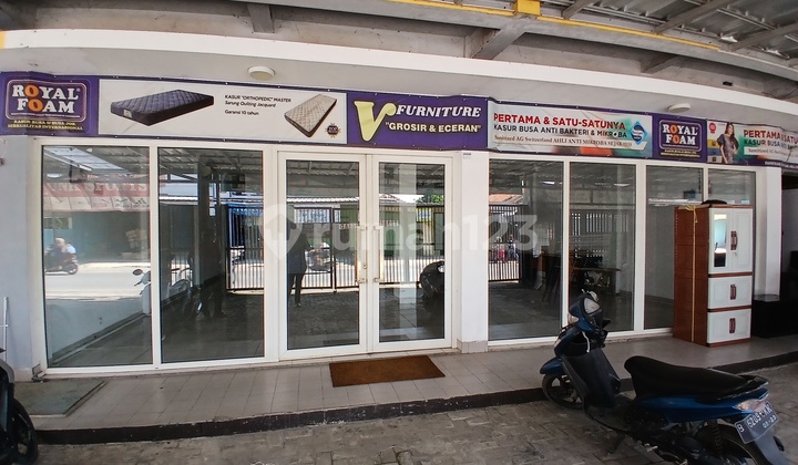 For Rent: Ready-to-Use Adjacent Shophouse in Kosambi, Karawang 2