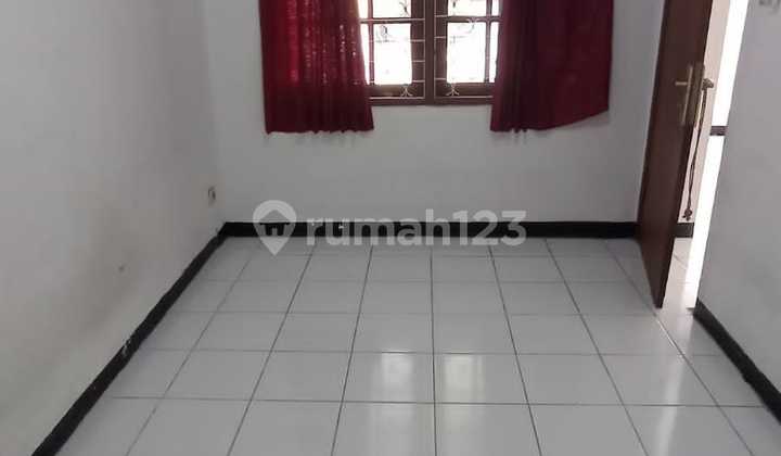 Disewakan Rumah 2 Lantai Siap Huni Pulo Asem 2