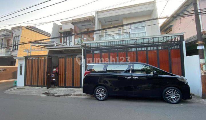 Dijual Rumah Modern Full Furnish Jagakarsa Jakarta 1