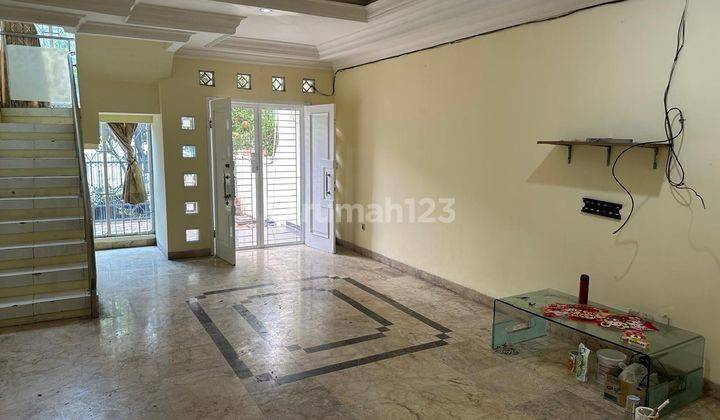 Disewakan Rumah 2 Lantai Siap Huni Metland Menteng 1